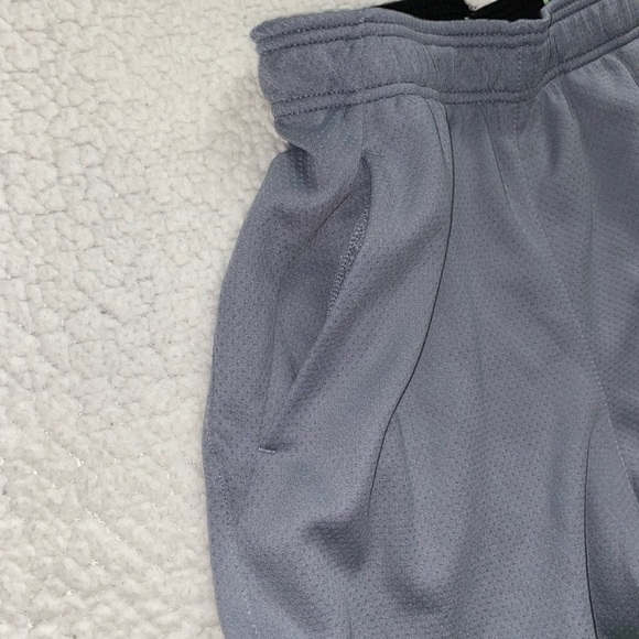 🆕 REEBOK Shorts - Size 6/7 - Picture 2 of 7